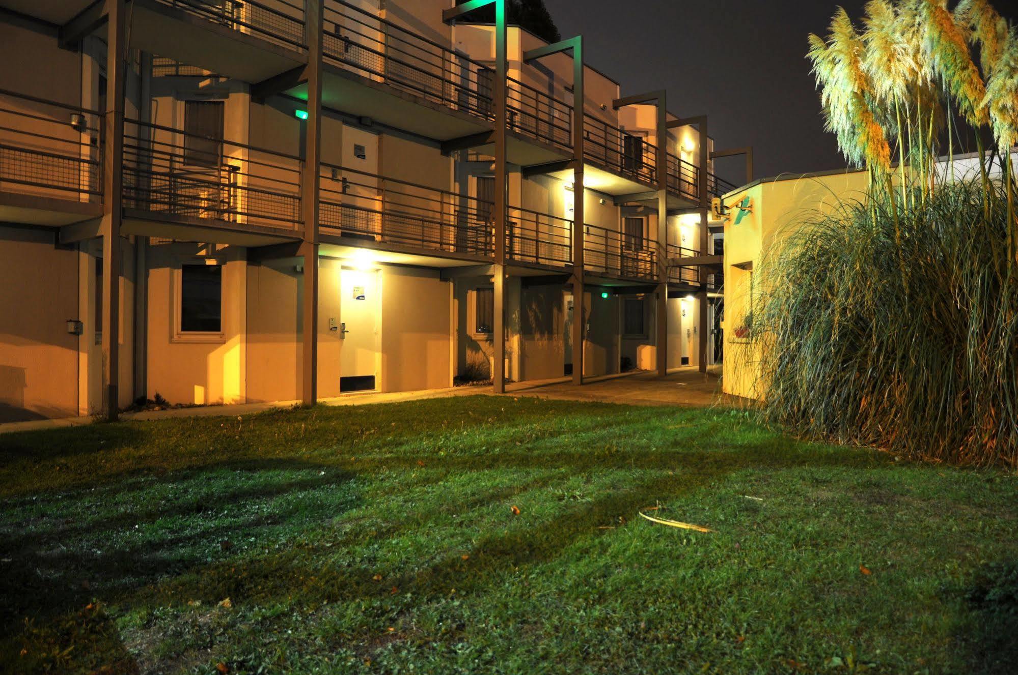 B Hotel Caen Mondeville Exterior foto